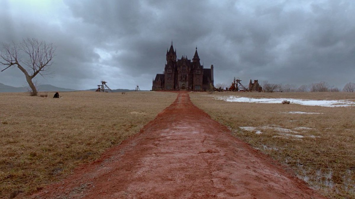 revecinemas's tweet photo. the beauty of crimson peak (2015) dir. guillermo del toro https://t.co/MdYTpY1aDU
