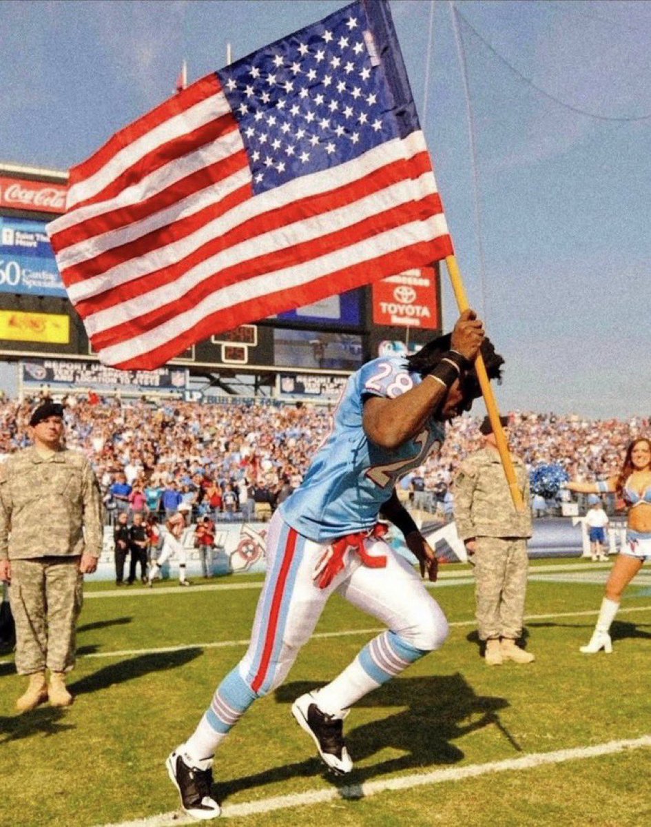 TitansEvrything's tweet photo. Happy 250 America! 🇺🇸🇺🇸🇺🇸

#USA #TitanUp https://t.co/UXpgDeM9Uj