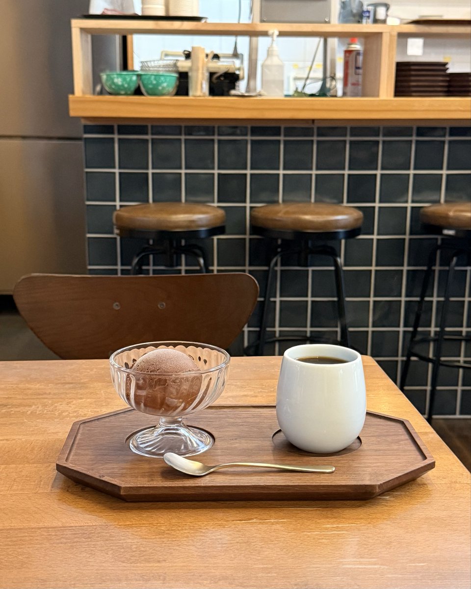 trooms_t's tweet photo. 7/4テレビ東京『アド街ック天国』は
入谷がピックアップされてましたね☺️

来週6.7.8は朝顔市で賑わう入谷✨
7/11.12は週末イベント🎉

入谷にある銭湯をリノベしたカフェ
レボン快哉湯でチョコレートアイスとコーヒーを☕️

noteに書きました_φ(･_･

https://t.co/edbfdFzTgG https://t.co/ytlQyVv2jN