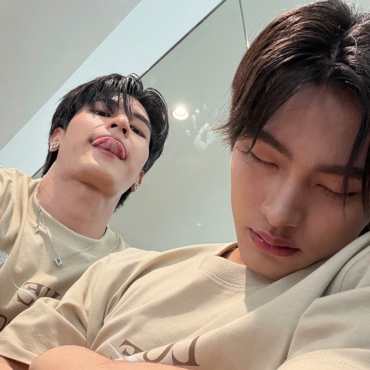 marcwithluve's tweet photo. พี่คอป ตื่น https://t.co/4sOghZqzg8