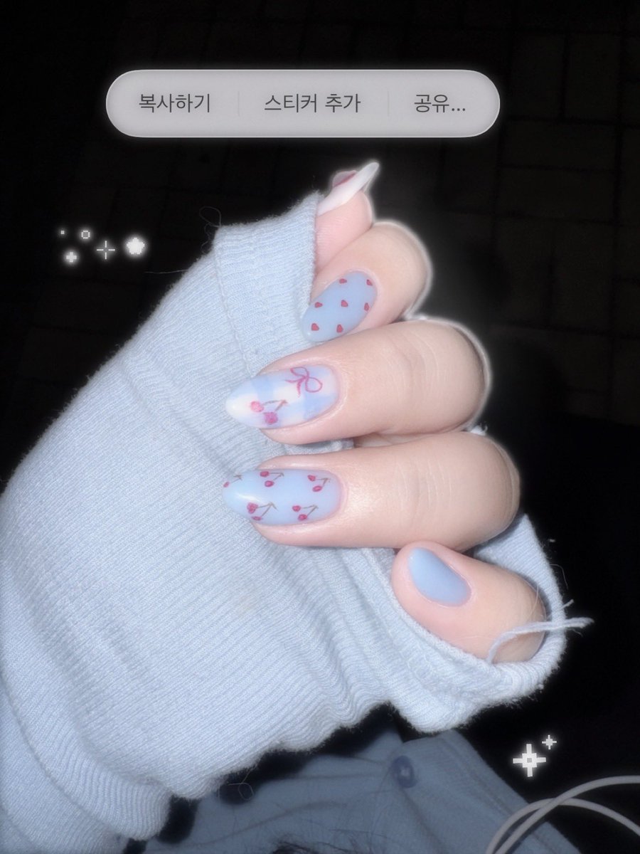uxeoxw's tweet photo. new nail ..🍒 https://t.co/RmpSoTY0cS