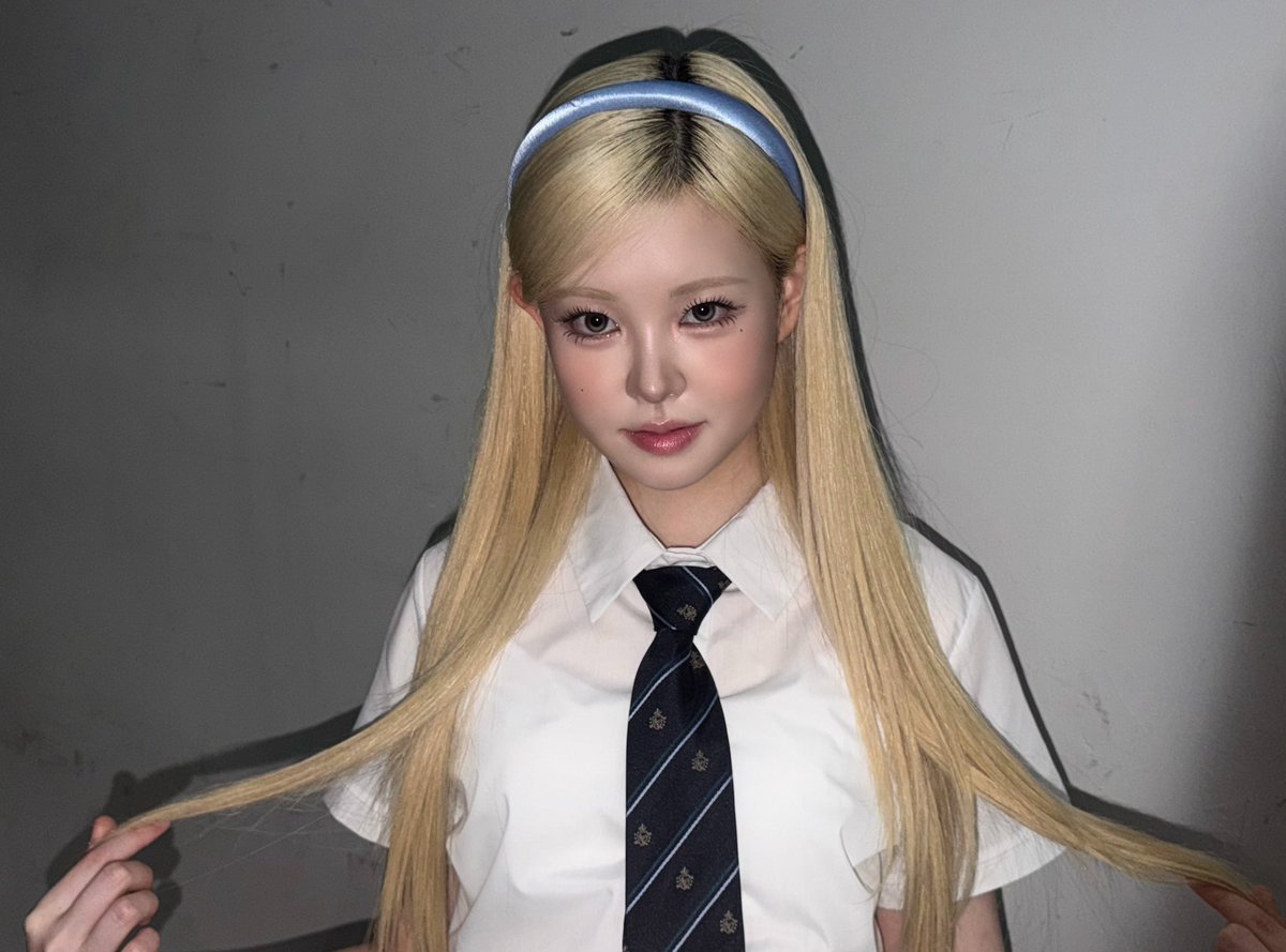 evolotdrah's tweet photo. 아인이 교복 너무너무 조아… https://t.co/W3EY9SBUeQ