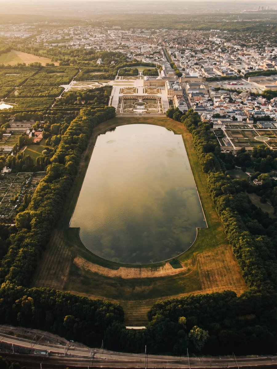 hikingtheglobe0's tweet photo. Guess the city? https://t.co/Hm25mfjHid