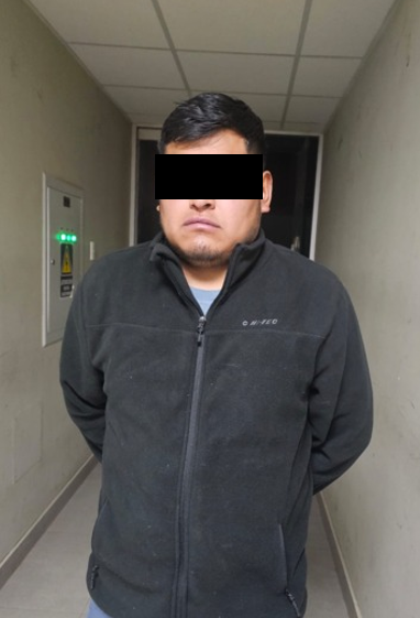 Regpol_Puno's tweet photo. #Puno🚨 | Efectivos de la Comisaría PNP Juliaca realizaron la detención de una persona de 30 años de edad por su presunta participación en el delito de conducción en estado de ebriedad. #PoliciasEnAccion👮🚔 https://t.co/Jva3i8kzUe