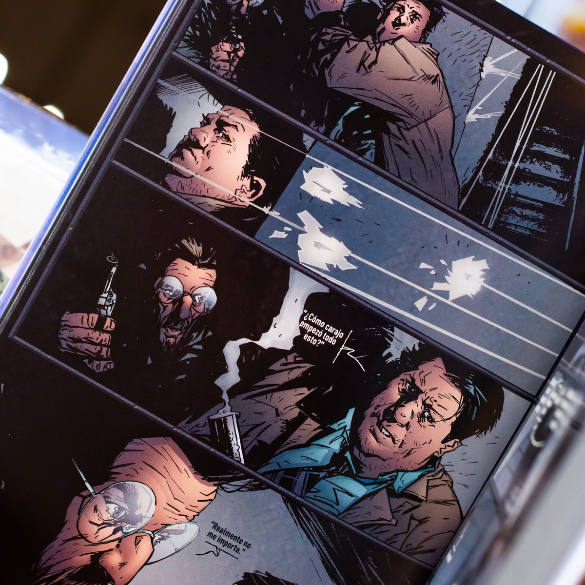 TomosyGrapas's tweet photo. 🔥 NOVEDADES 🔥

@PlanetadComic vuelve con SAM &amp; TWITCH 🕵️‍♂️ Ya está aquí el segundo tomo de la clásica serie detectivesca de Brian Michael Bendis dentro del universo de Spawn 📚

No te quedes sin él! 👇👇👇
https://t.co/HWymBix8by https://t.co/ESg7oiLQ0q