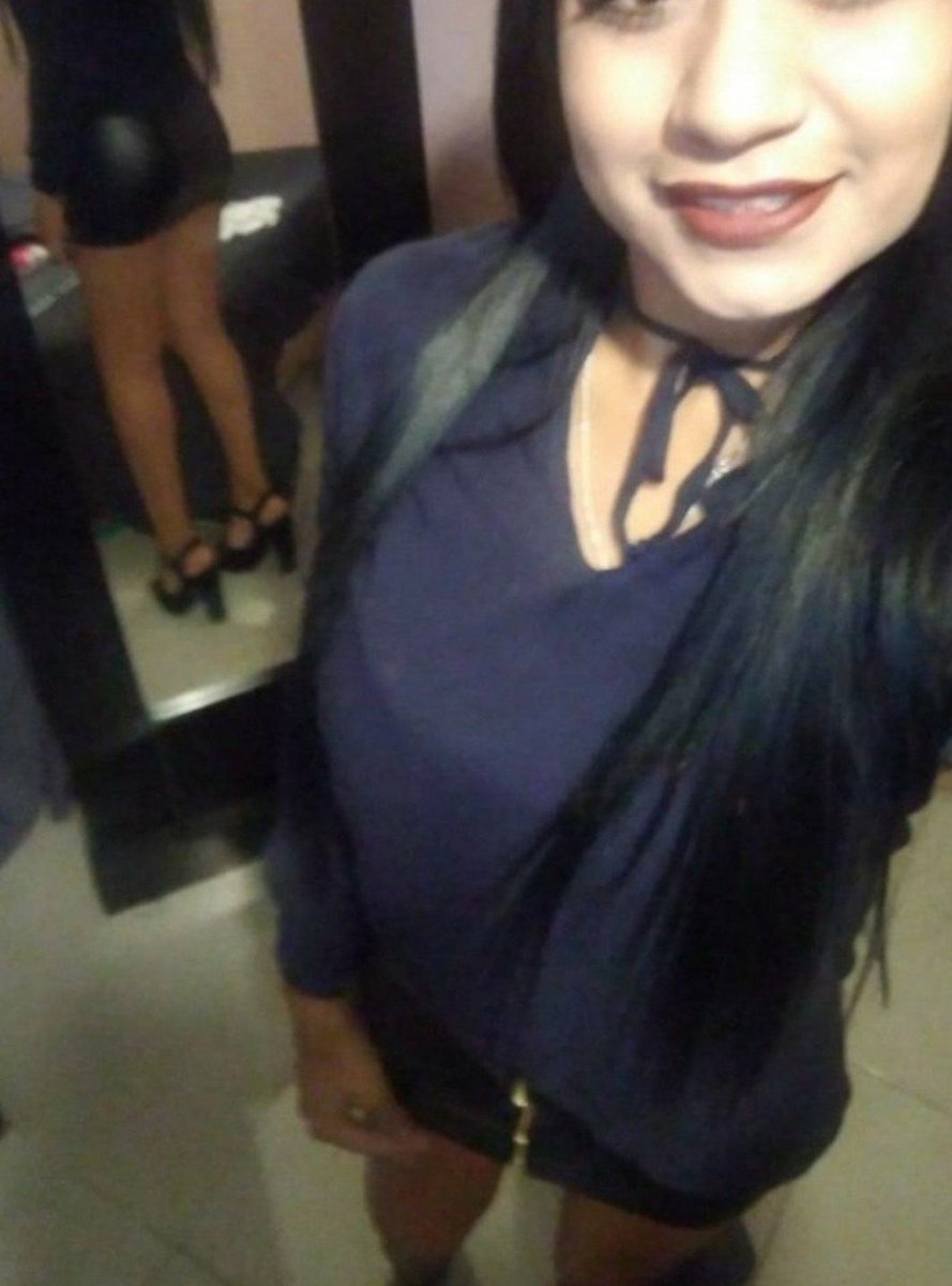 Benjaminfl94708's tweet photo. Un qien se come así a mi mujer sin condon para que me la deje llena de leche https://t.co/R0vC7MgnVg