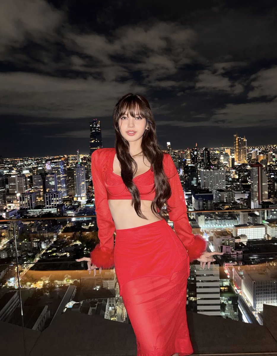 thisbbyslay's tweet photo. Tatler Thailand — All eyes were on #LISA as the global superstar &amp; as SHISEIDO Global Ambassador headlined SHISEIDO ULTIMUNE Studio. https://t.co/1UcvtHdyin