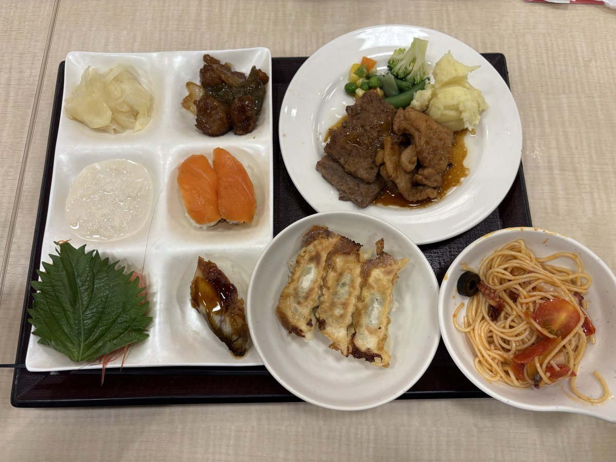 gakepasta12's tweet photo. 昼ごはんと夜ご飯
栃木に旅行に行きました！
宇都宮餃子うんまし😤
#ご飯　#ランチ　#晩ごはん　#旅行 https://t.co/ZnH9ZkiY0P