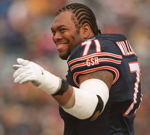 Da_Glazer's tweet photo. 71 days til Bears football S/O James “Big Cat” Williams 🐻⬇️ #DaBears https://t.co/JqmCqWqn2M