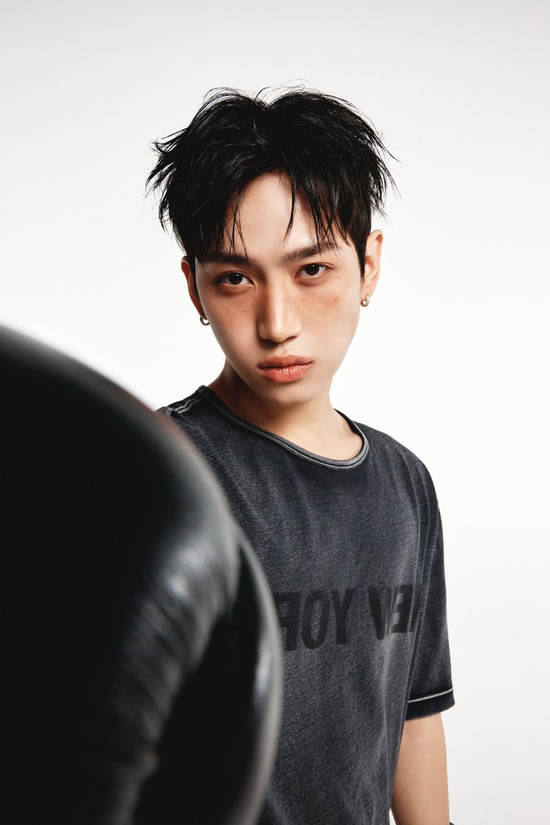 idntt_cosmo's tweet photo. idntt <itsnotover>
Concept Photo Chrome Heart ver. - Horizon

id6 kimjuho

2026.07.13 6PM KST

Pre-save
🔗 https://t.co/Cy4pu8H5I0

#idntt #아이덴티티
#unevermet #yesweare #itsnotover
#김주호 #kimjuho https://t.co/TidUvJH7Sk