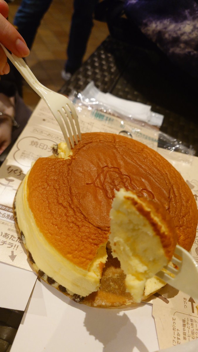 Kokuyomi's tweet photo. 今日も今日とて食べまくりました！！！
遠征って美味しいよね！(  '؎' )ŧ‹"ŧ‹"

次は東京でお会いしましょう！！
私はもう夜行バスで帰ります(｡･ω･)ﾉﾞ

#YKL22 https://t.co/OPKBbdhLb9