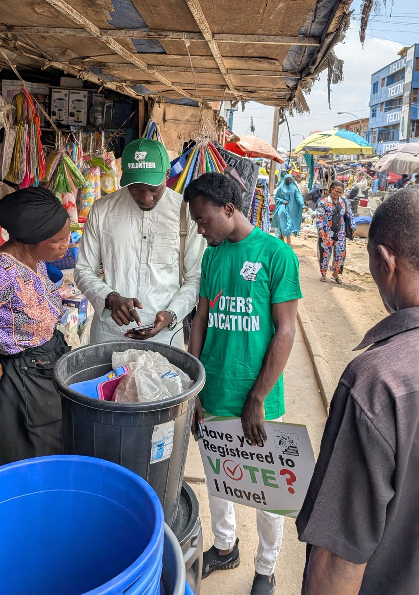 NYVE_Campaign's tweet photo. Our outreach continues! From residential communities to market places. Our team is committed to providing knowledge and technical support to enable Nigerians carry out their civic responsibility and vote responsibly in the coming elections.

#YourVoteYourPower
#YourVoteYourVoice https://t.co/8sftKPaYeq