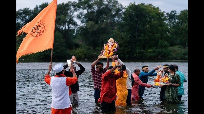 gauravsabnis's tweet photo. I really wonder why anti India sentiments are on the rise in Canada in recent years.
Why is this land of pristine clean lakes and rivers, with a long history of Indian immigration, suddenly seeing such sentiments?
It's a real mystery, friends! Real mystery indeed! 🧐 https://t.co/rqP8LPy4zy