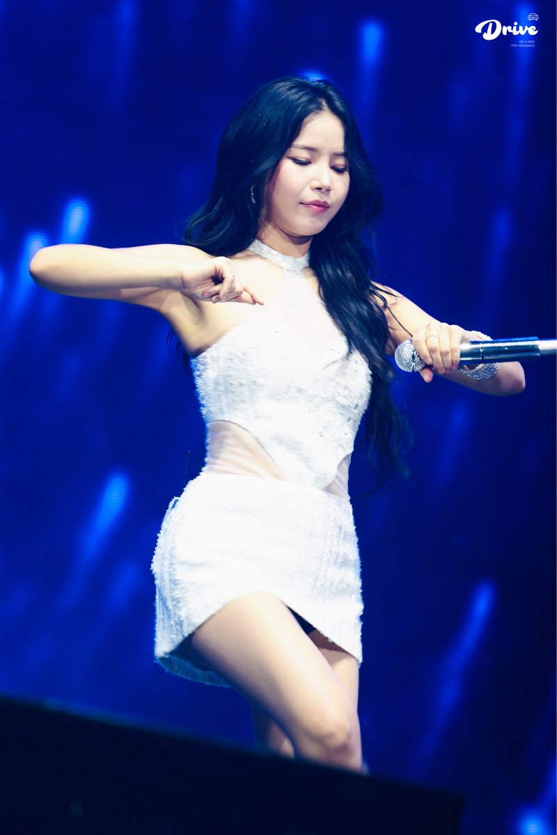 drivemmm_0619's tweet photo. 20260704 MAMAMOO 2026 WORLD TOUR [4WARD] in KAOHSIUNG
나의 여신🪽👑

#마마무 #솔라 #MAMAMOO #SOLAR #4Flowers #4WARD #용용하면죽겠지 #yongyongdie https://t.co/iz7X0Q74c4