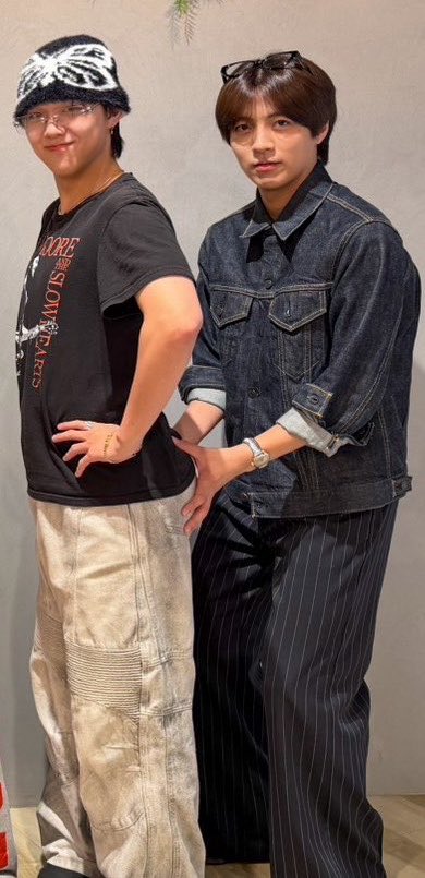 LILtatu1127's tweet photo. あなたたちは何をしているのかな？笑笑
この中村可愛すぎだろ！！！
広島でもこの髪型待ってまーす！！！
隼麻はリムレスでオントーしたんですか？？？
こんなん死ぬやん😇
早く会いたい！あと1週間！！！ https://t.co/lXeKyOpoHc