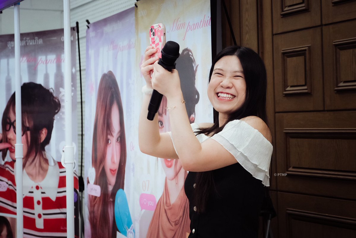 PTMP261289's tweet photo. วันนี้มดแดงมาช่วยพี่ดินเซอร์ไพรส์น้องโรส

AMMIREY WITH MIM 26 BIRTHDAY
#Mimu26thbirthday https://t.co/cV7B31tO6e