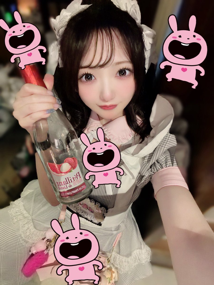 SH_narumi's tweet photo. 7月はじめのおつなるみん❕今日もたくさんありがとうございました🤩途中待ちあるくらいのド満席でほとんどお話できなかった方すみません( ㅜㅡㅜ )精進します
今日もすごーーくたのしかった( ⩌⩊⩌)🩷毎週のお給仕がほんとうに頑張る糧✨みんなにとってもそうでありますように～！来週は17-Lです！ https://t.co/06p83qG8dU