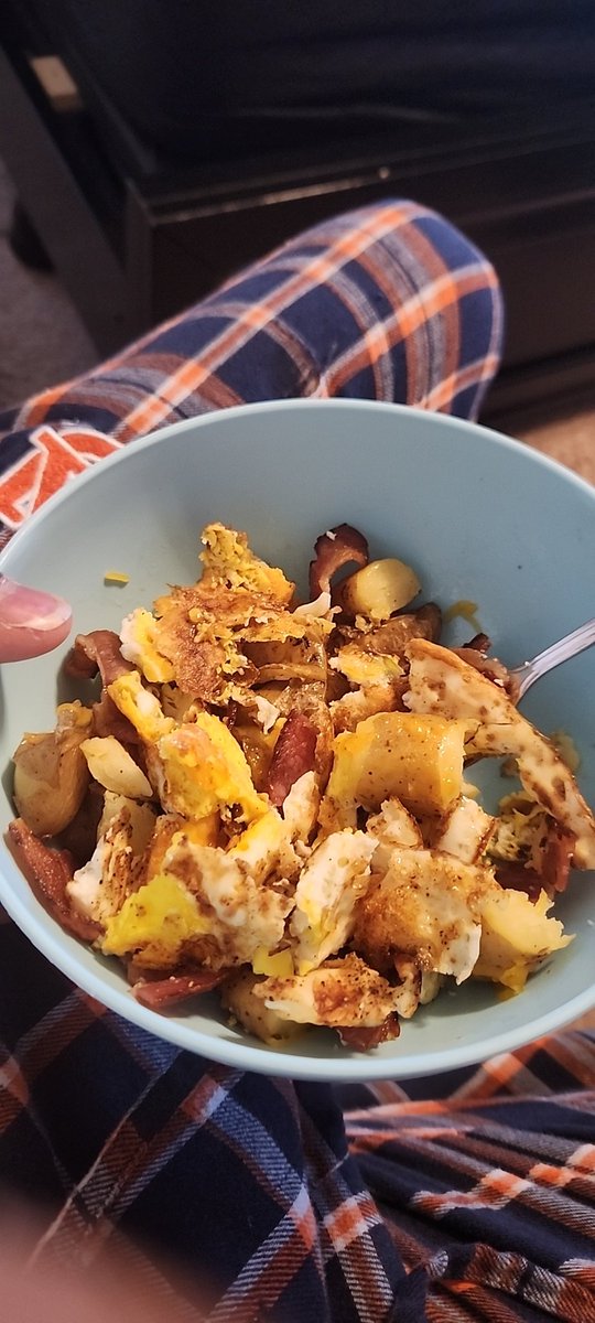 InfiniteAubFan's tweet photo. Eat your heart out, Jimmy Dean....made my own breakfast bowl 🤌🏾 https://t.co/XgVSNxUJ9J