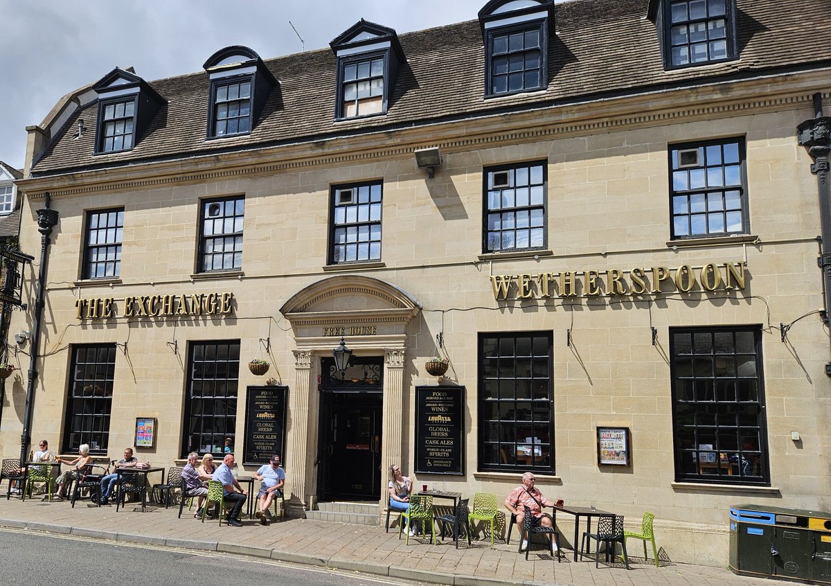 menotskinny's tweet photo. Spoons 275 , the exchange , Banbury https://t.co/7QWiFPrk5O
