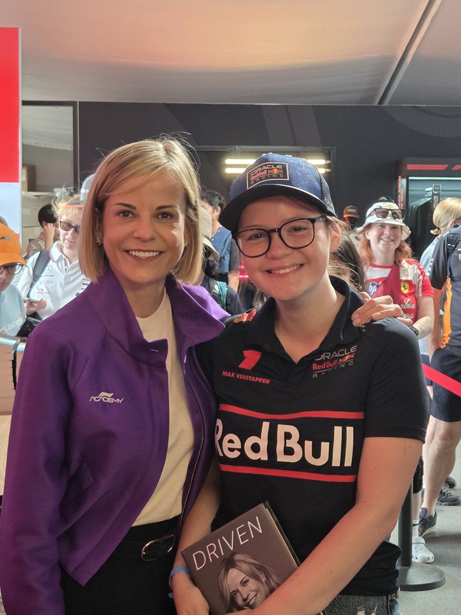 DrDaw's tweet photo. Thank you @Susie_Wolff for making my daughter's weekend 🥰 @SilverstoneUK @F1 https://t.co/hzTVvkHqCh