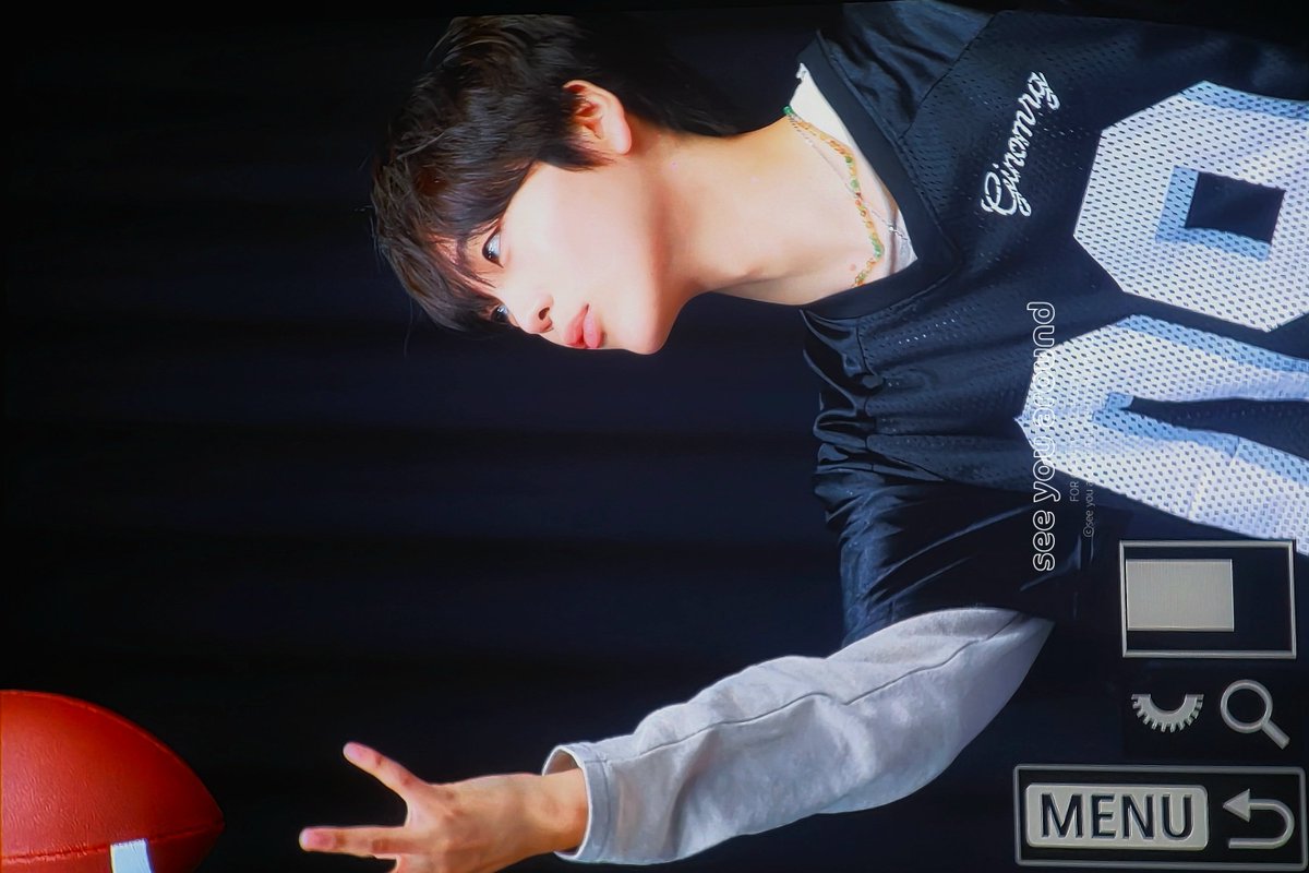 around_02's tweet photo. 260704 팬사인회
#CRAVITY #형준 
#크래비티 #HYEONGJUN https://t.co/B1Kh6Pd6ch