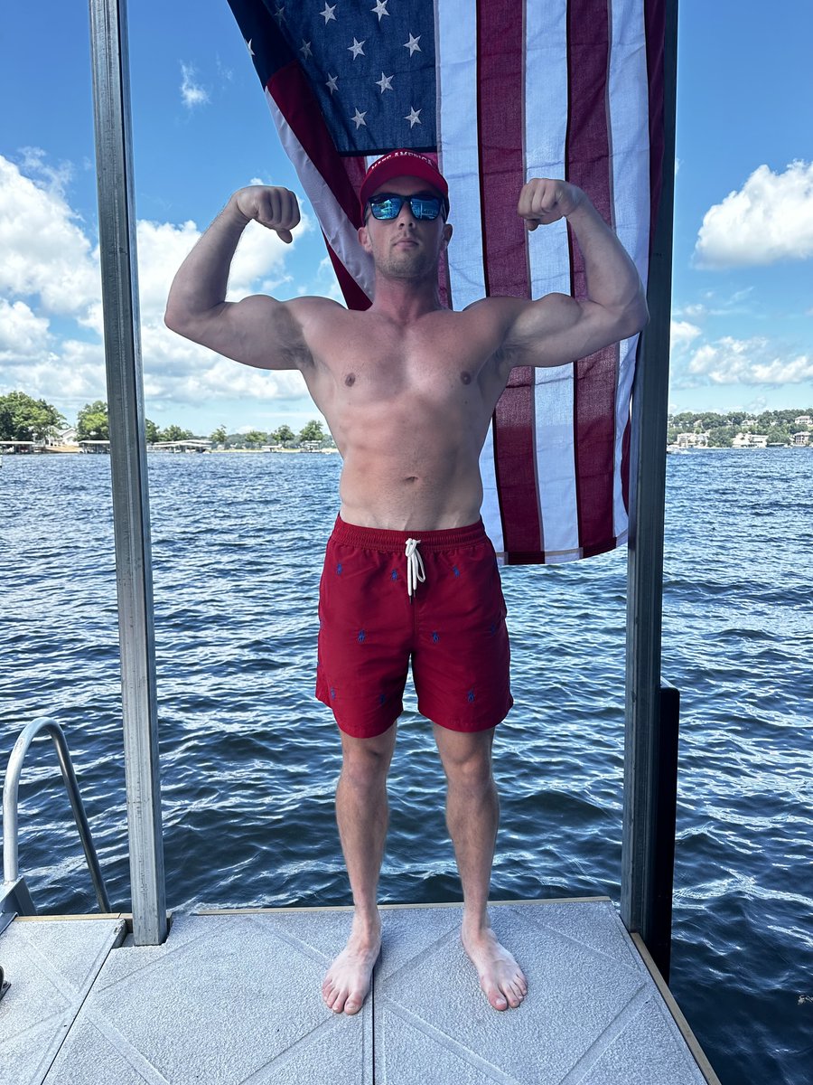 AlphaAxel1's tweet photo. Happy Birthday America 🇺🇸 https://t.co/zfAbxd2Gwk