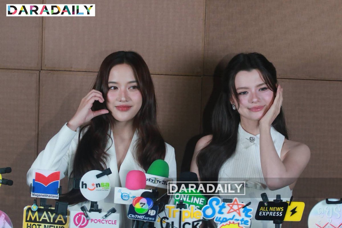 daradaily's tweet photo. 🥰✨งู้ยยยยย “พี่ฟรีน-น้องเบ็คกี้” วันนี้สวยออร่าจับอีกแล้วววววว 🫶ถึงวันนี้จะเป็นวันหยุด แต่ความสวยของคนพี่กับคนน้องไม่มีวันหยุดนะคร้า 💐🌈🎊
.
.
THE AIR FINAL EPISODE
#ฟรีนเบ็คกี้ #FreenBecky‌ #เสน่หาวาโยตอนจบ
#srchafreen #beckysangels #daradaily #ดาราเดลี่ #ข่าวบันเทิง https://t.co/mkVtIYPVbJ