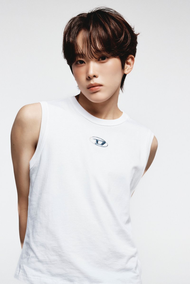 idntt_cosmo's tweet photo. idntt <itsnotover>
Concept Photo Chrome Heart ver. - Horizon

id19 yanggyungho

2026.07.13 6PM KST

Pre-save
🔗 https://t.co/Cy4pu8H5I0

#idntt #아이덴티티
#unevermet #yesweare #itsnotover
#양경호 #yanggyungho https://t.co/nqLrLebVKh