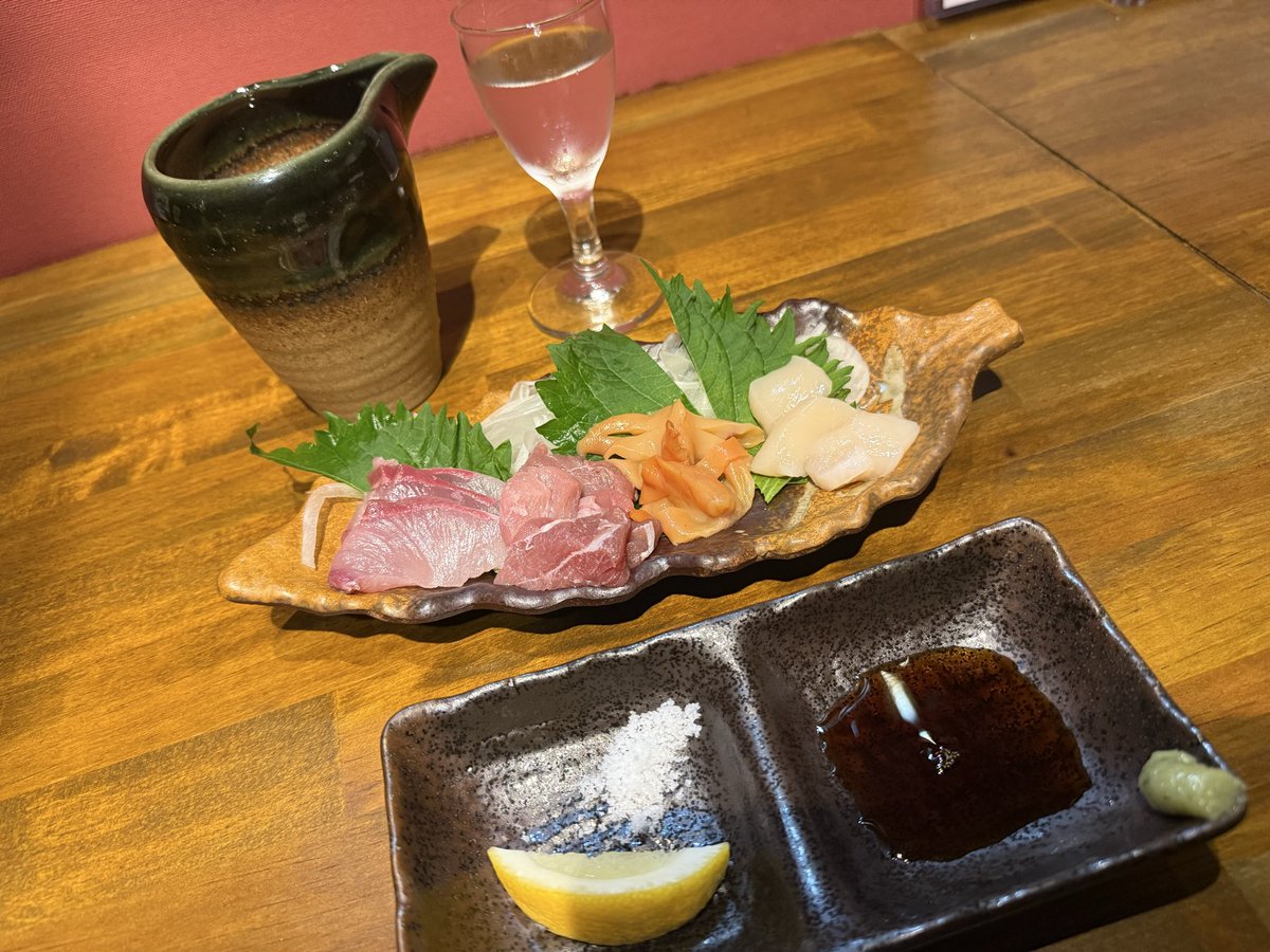 alt_rizo's tweet photo. 久々に飲みに出てる🍶 https://t.co/iwPbucRaKG