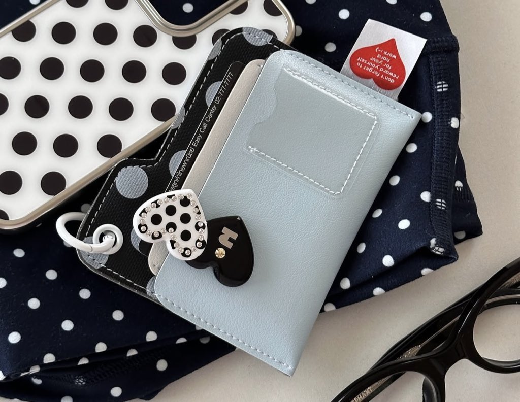 nchdaq's tweet photo. แปะแบรนด์ไทยที่ทำเป๋าตัง card holder , passport case น่ารัก งบหลักร้อย🥣🍎⭐️(มีทั้งที่สั่งมาใช้เอง / wishlist) 

- feri th pookpik 
- saitang winnie puff
- asissy club after school puffy pouch
- amuse.stuff-chopy wallet 
- wgg craft studio 
- perota https://t.co/FHfNxsFQLL