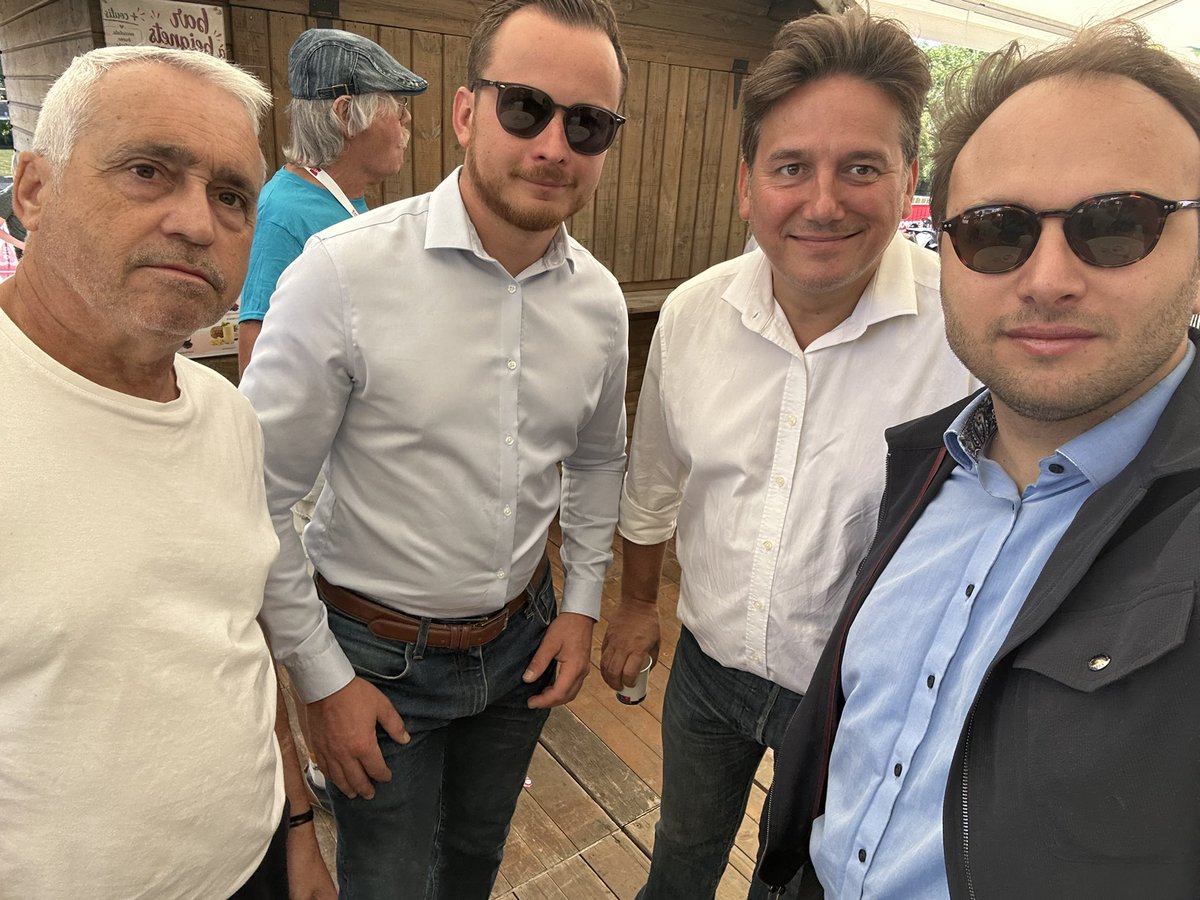 vcatteau_'s tweet photo. J’étais présent ce matin au lancement du festival « Au Fil de l’Eau » à #LaBassée.

Un rendez-vous convivial qui fait vivre notre territoire et rassemble habitants, familles, associations et acteurs locaux. Bravo à tous les organisateurs !

#Circo5905 https://t.co/iKVSSWdgtP