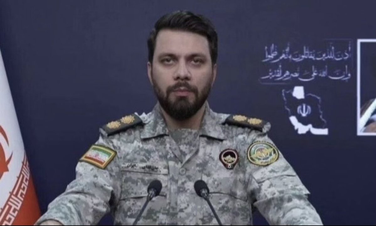 RyanFerrson's tweet photo. این کراشِ هر چی دختر بسیجی بوگندو نیومد تشییع؟!!! https://t.co/xg0gs3yQWg