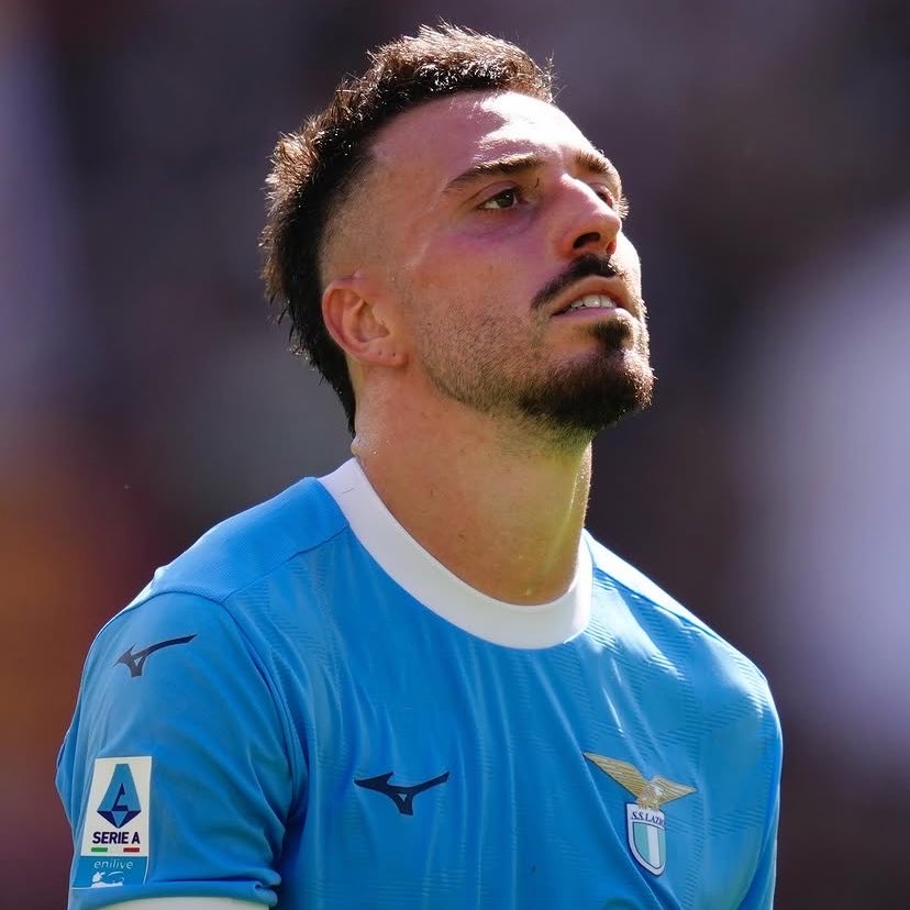 SleeperACMilan's tweet photo. 🚨🧨[BREAKING] Milan are prepared to pay between €5 million and €10 million in AGENT FEES to get the Gila deal over the line. https://t.co/kp394uZypy