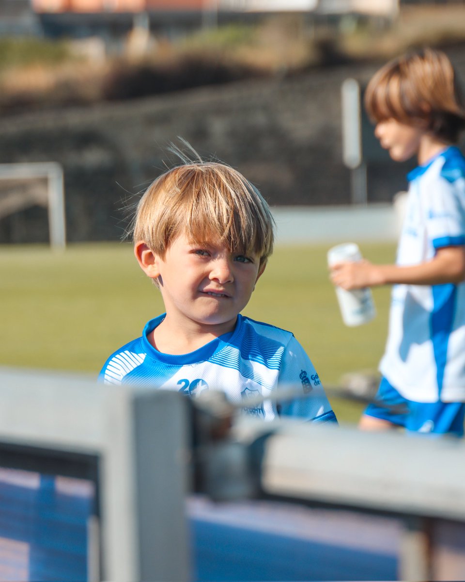 CDTFundacion's tweet photo. ⚽️ Ya está en marcha el último día de #CampusSuma en la Ciudad Deportiva de Tenerife Javier Pérez ⚪🔵.

#FundaciónCDT @CDTOficial @CdtCantera #TanNuestro https://t.co/PFoNGhDAsA