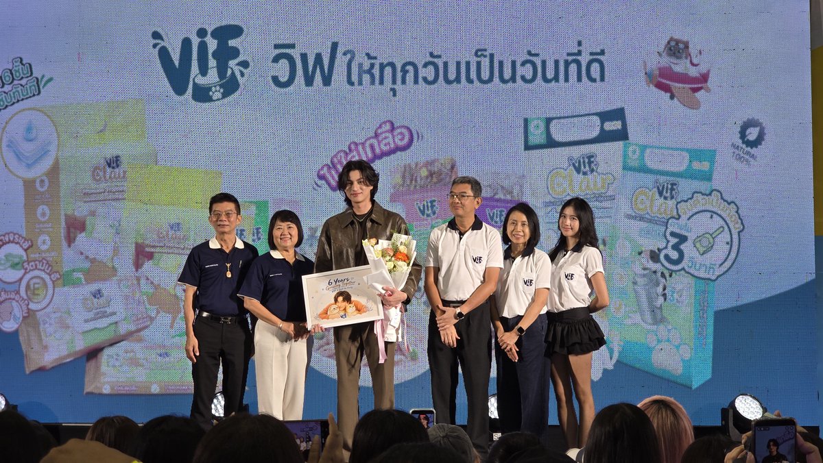 Gulfkanawutofc's tweet photo. ขอบคุณ​ทางผู้บริหาร @VIF_FC และทางผู้บริหารขอนแก่นด้วยนะคะ

GULF​ WITH VIF IN KKN
#VIFKhonkaenxGULF
#GulfKanawut https://t.co/zL86d83UvP