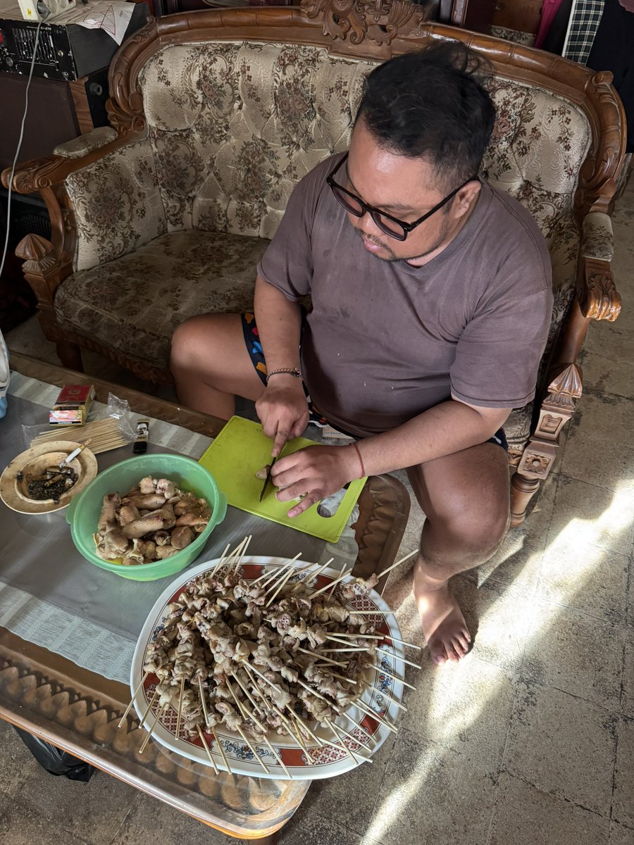 waniragat's tweet photo. Suguhane pedak, rawon top ga atek kalkulator https://t.co/PZUpAj7uMu