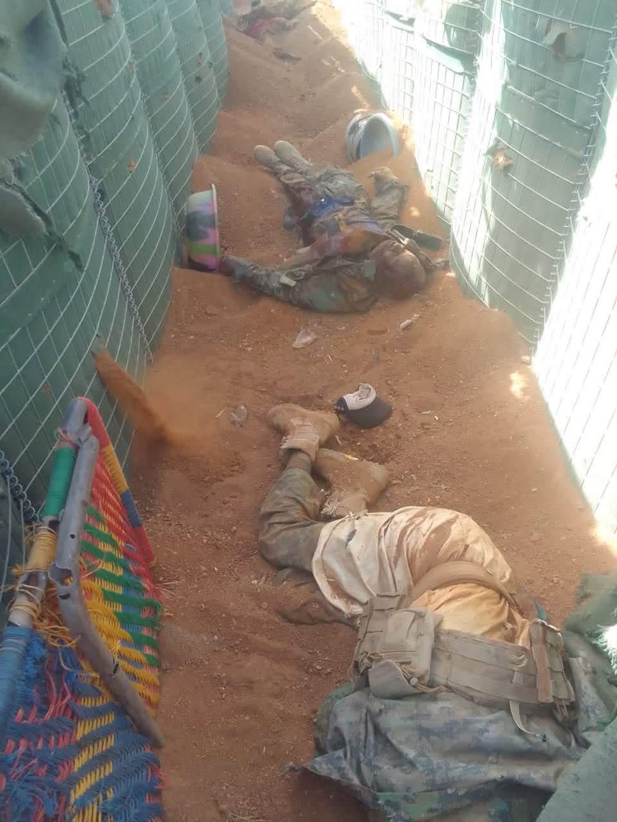 DistributionSng's tweet photo. À Gao cela ne va plus se reproduire les terroristes ont eux une très bonne correction https://t.co/qrZ0dGUMaX