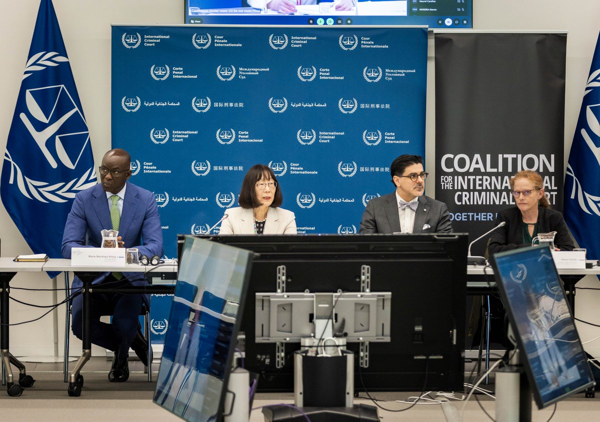 CourPenaleInt's tweet photo. La table ronde annuelle #CPI-ONG s’est tenue récemment au siège de la Cour. Discussions fructueuses avec des représentants de la société civile sur des aspects clés du travail de la Cour, la #coopération mutuelle &amp; le #SoutienàlaCPI. @ngos4justice https://t.co/RVOtzpY2xH