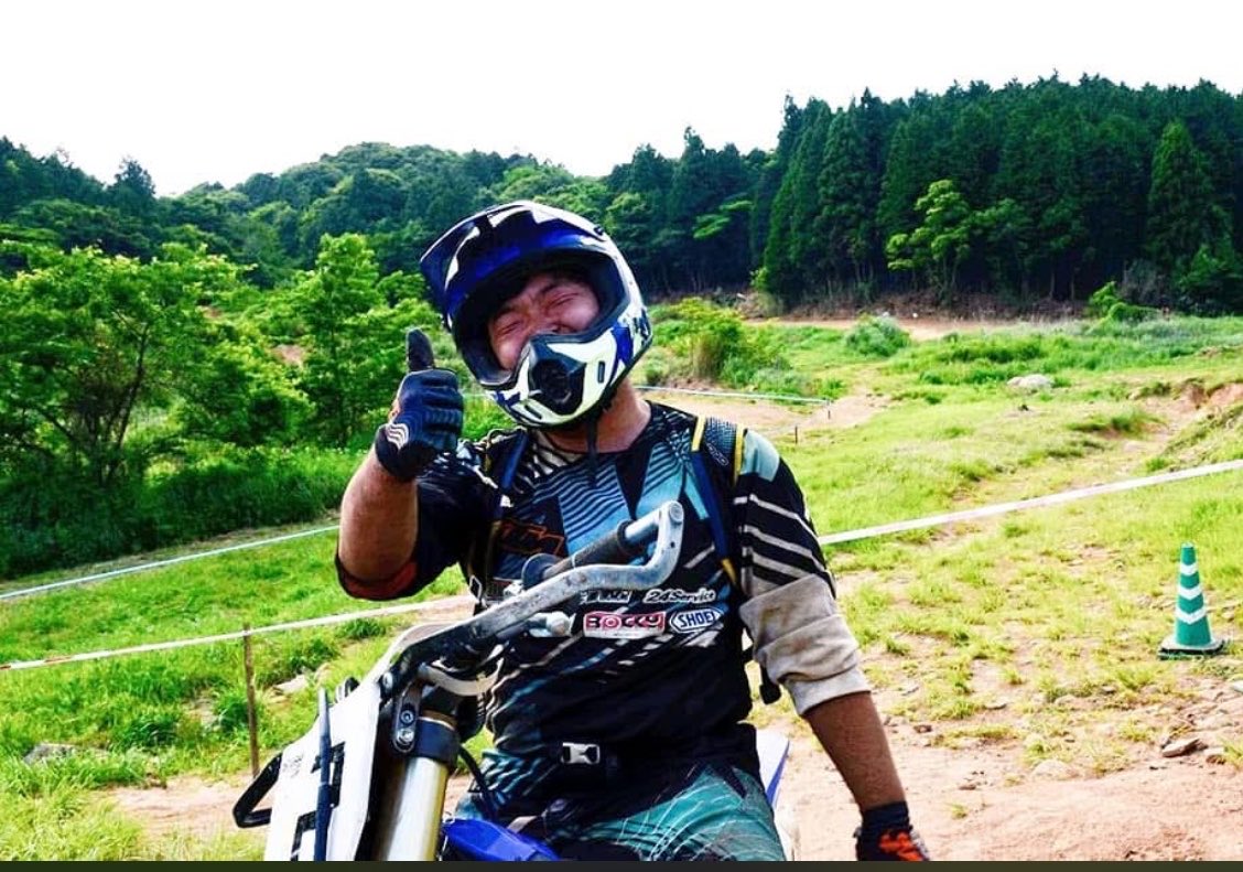 datemegane1014's tweet photo. 8年前の今日…
誰ですか？ https://t.co/O3Xk5Cf2jG