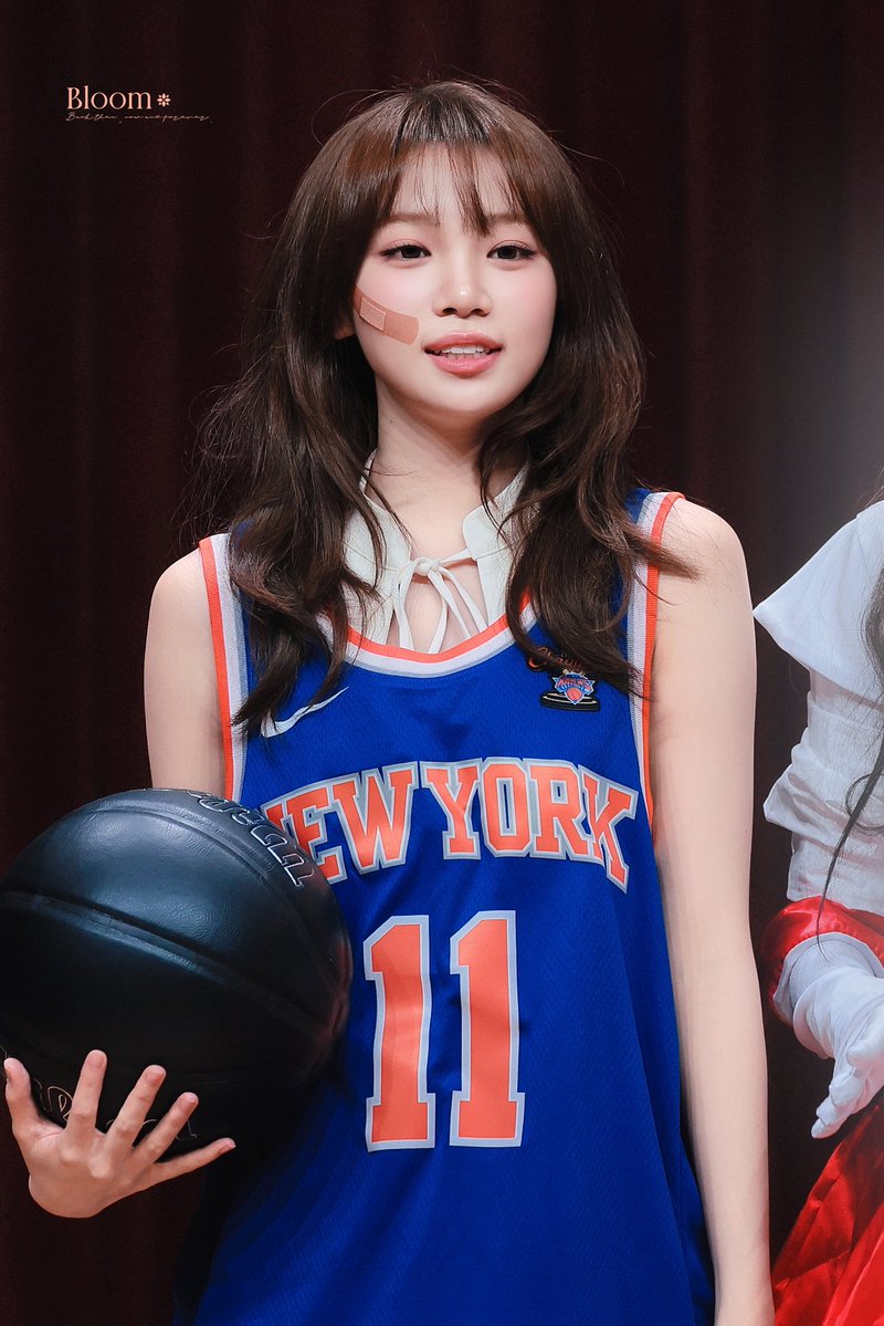 Bloom_kcw's tweet photo. 260704🏀농구잘하는것같테⁉️
#김채원 #CHAEWON #チェウォン 
#르세라핌 #LE_SSERAFIM https://t.co/RqB4cYURsm