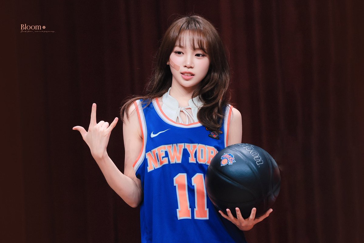 Bloom_kcw's tweet photo. 260704🏀농구잘하는것같테⁉️
#김채원 #CHAEWON #チェウォン 
#르세라핌 #LE_SSERAFIM https://t.co/RqB4cYURsm