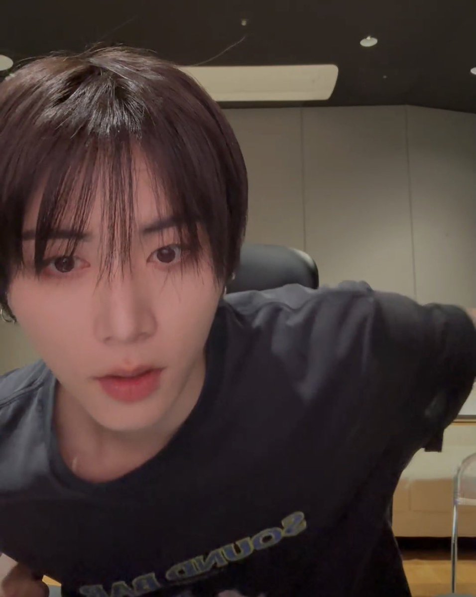 9__04_'s tweet photo. 얼굴미춋다ㅋㅋㅋ https://t.co/jadenXG9wQ