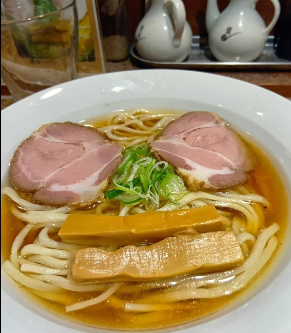 yakisobagamo's tweet photo. 7/4(土)
夜の部！営業中です〰
夜19:00〜〜24:30 (24:00L.O)
巣鴨は曇り空☁
気温25.7℃　湿度41%
日曜日は雨☔ですね～🙀
#ラーメン　#巣鴨　#焼きそば https://t.co/ShAZTbOVqp