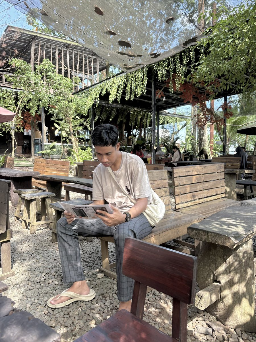 hanifahnoor's tweet photo. liburan tinggal seminggu lagi 🥲 https://t.co/bWAXUawLlc