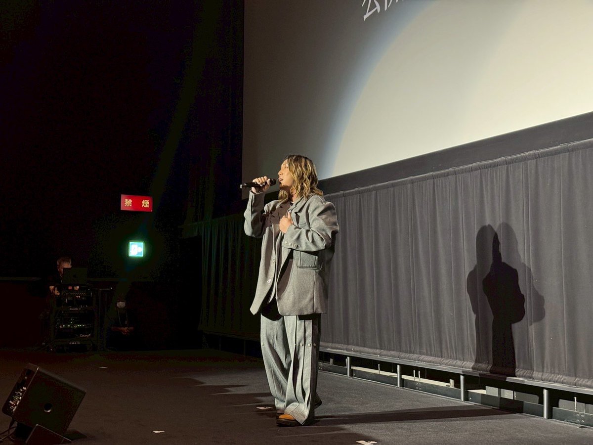 AGE_MASAYA_'s tweet photo. 地元大阪で感謝を伝えたかった。

内藤さんのその気持ちと
飾らないスタイルが本当にかっこよくて
僕にとっても特別な日になりました😢💐

そして素敵なお言葉をいただき
更に虹彩への想い入れが増しました。

足元の悪い中
来てくれた皆さん
本当にありがとうございました😌🌈✨
#旅人検視官道場修作 https://t.co/2l3pIvOHmV