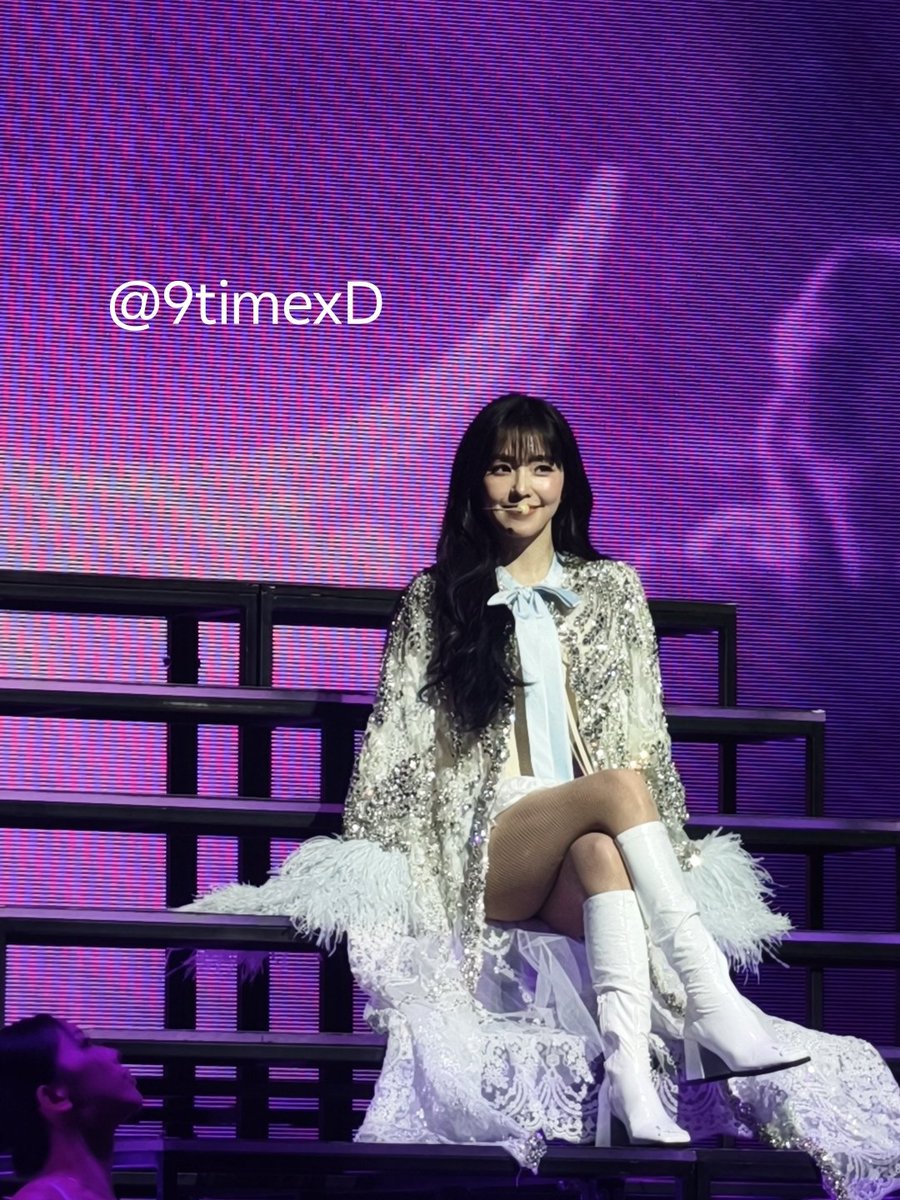 9TIMExD's tweet photo. หน้าม้าน้องฮยอนนนนน #아이린 #IRENE
#IRENE_IWILL_IN_SINGAPORE https://t.co/0wB6sydF4r