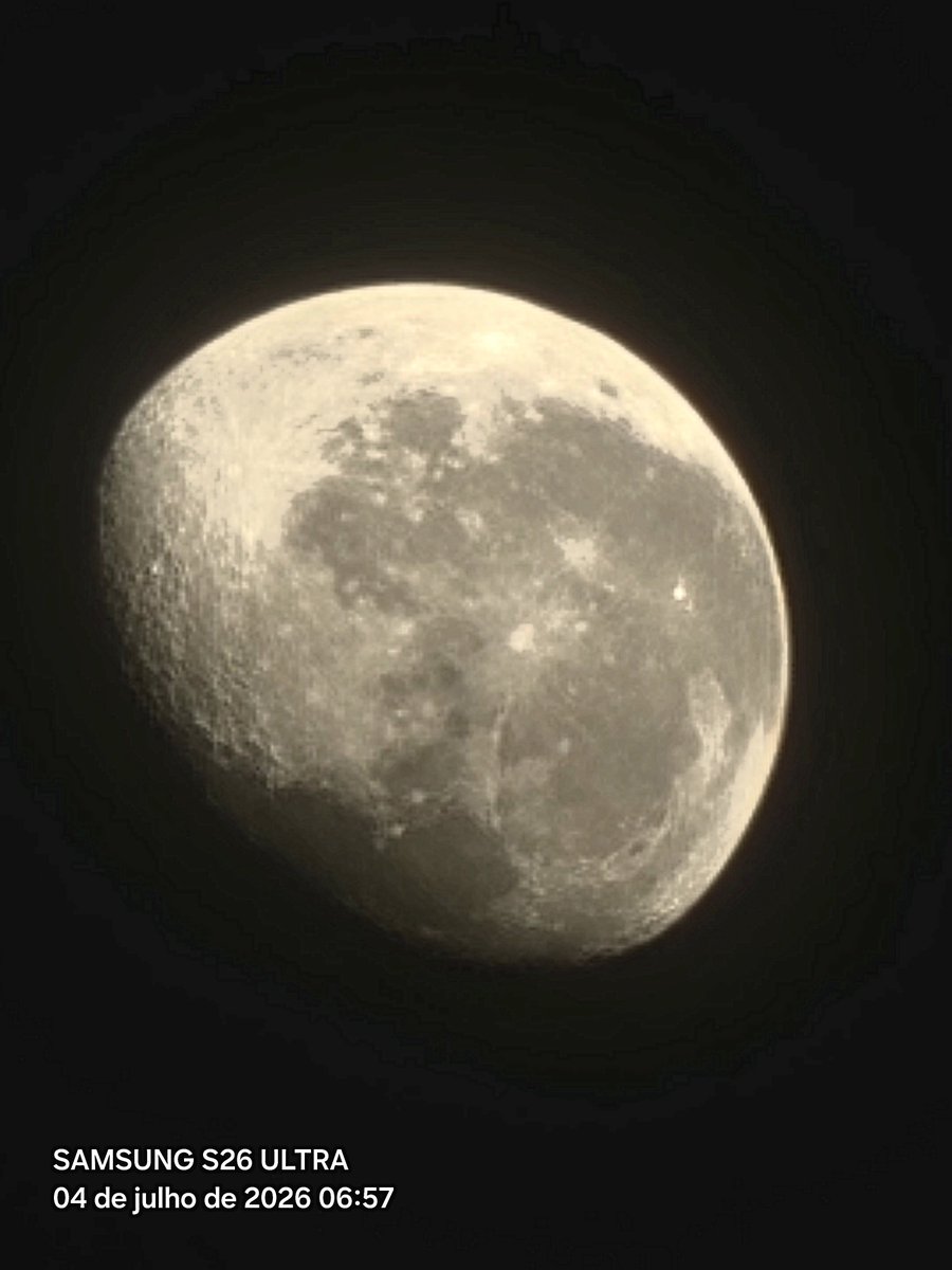 CiroGroh's tweet photo. O céu de Brusque fotografado ao romper da aurora deste sábado, 4.
O dia começou seco e frio, oscilando 5 a 8°C pelo município. https://t.co/4SkRB9FV6C