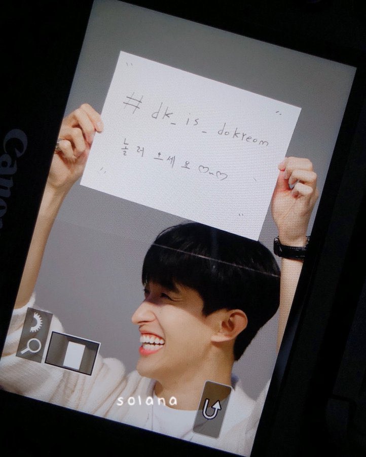 KyeomsBaekery's tweet photo. Today marks the 5th anniversary of dk_is_dokyeom!🥹🤍

I still find it so adorable that on the day he opened his IG, dokyeom wrote during a fansign

🐰: “come visit
# dk_is_dokyeom ♡~♡” https://t.co/rDnaSHW7x5