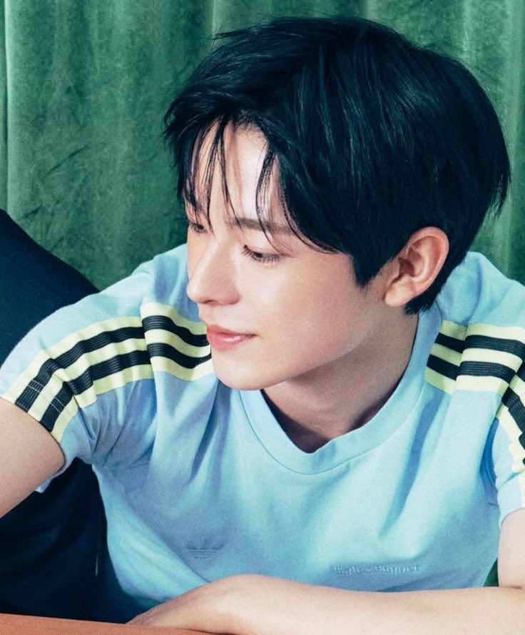 hiyosanae's tweet photo. รูปหล่อ หน้าตาดี มีเสน่ห์ https://t.co/NmWRavjKyT