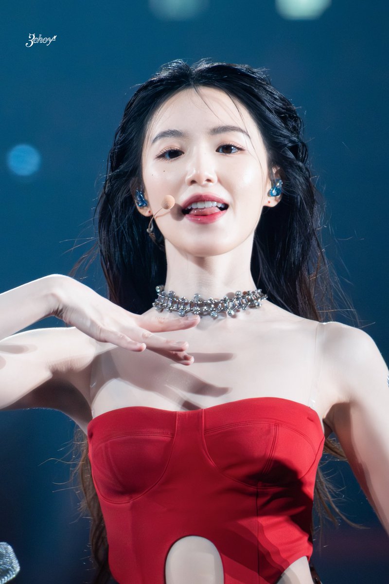 3choy_'s tweet photo. 260628 i-dle WORLD TOUR [Syncopation] IN HONG KONG
·
💃🏻好美好可愛🤏🏼
·
#슈화 #SHUHUA #舒華 #아이들 #idle https://t.co/TdmcJtL9EL